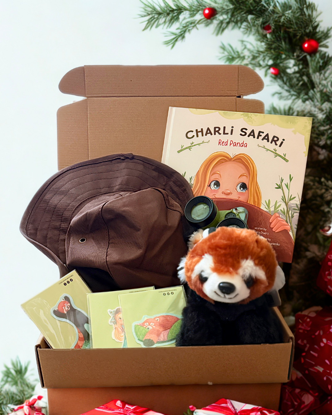 Charli Safari Red Panda Adventure Gift Box