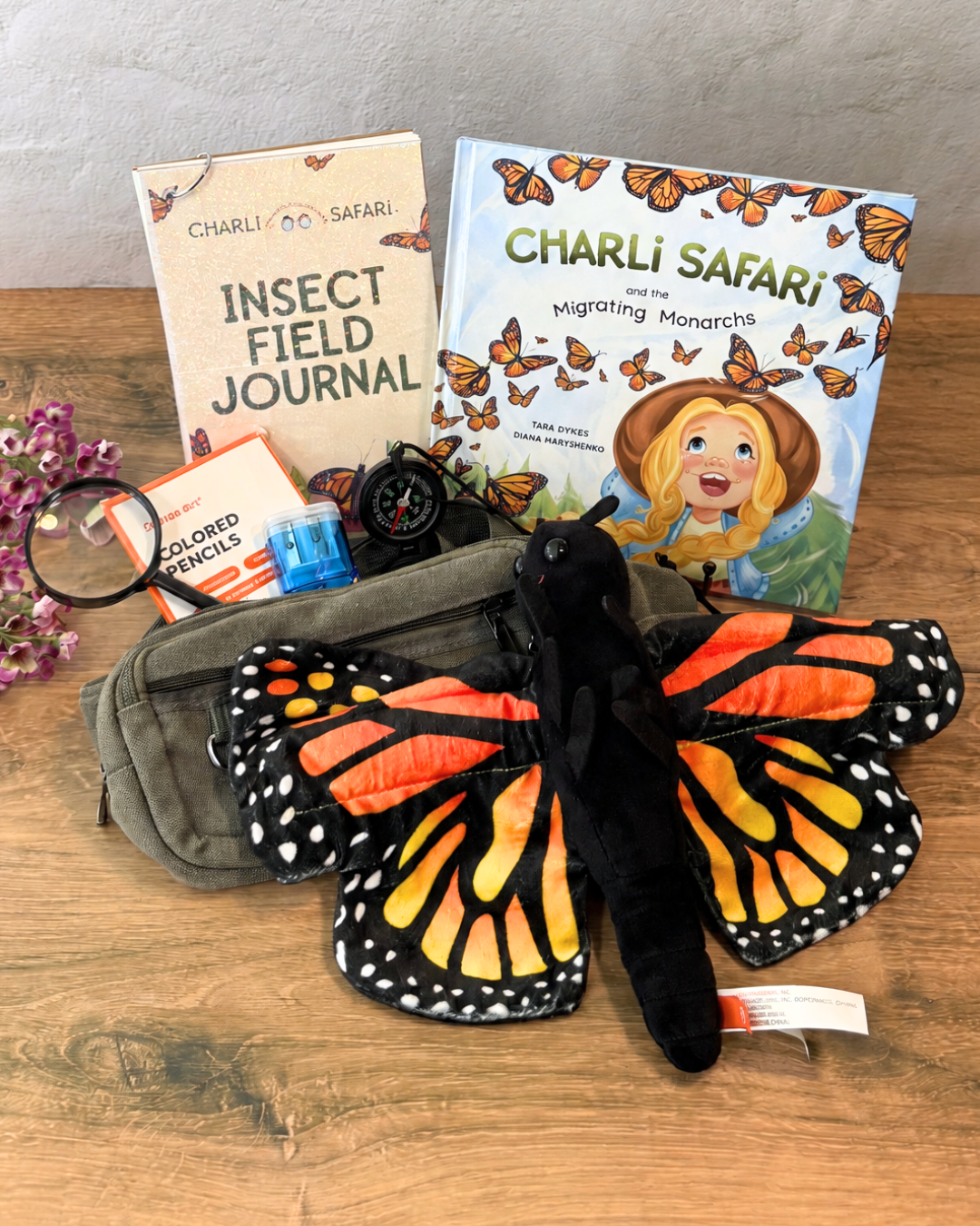 Charli Safari: Monarch Investigation Kit