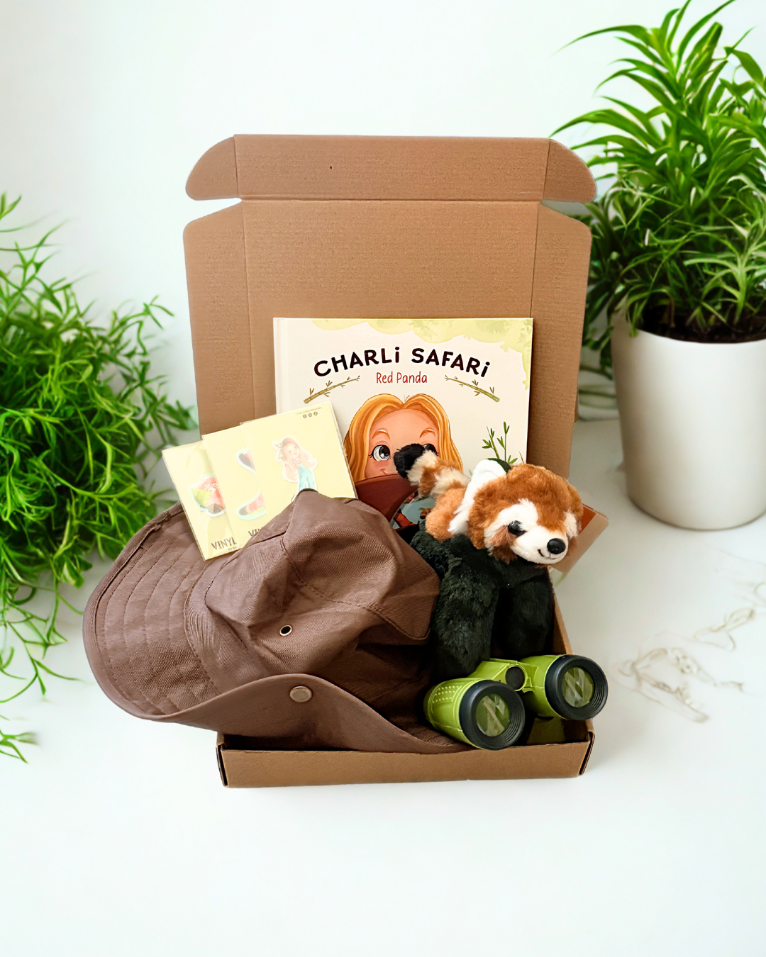 Charli Safari Red Panda Adventure Gift Box