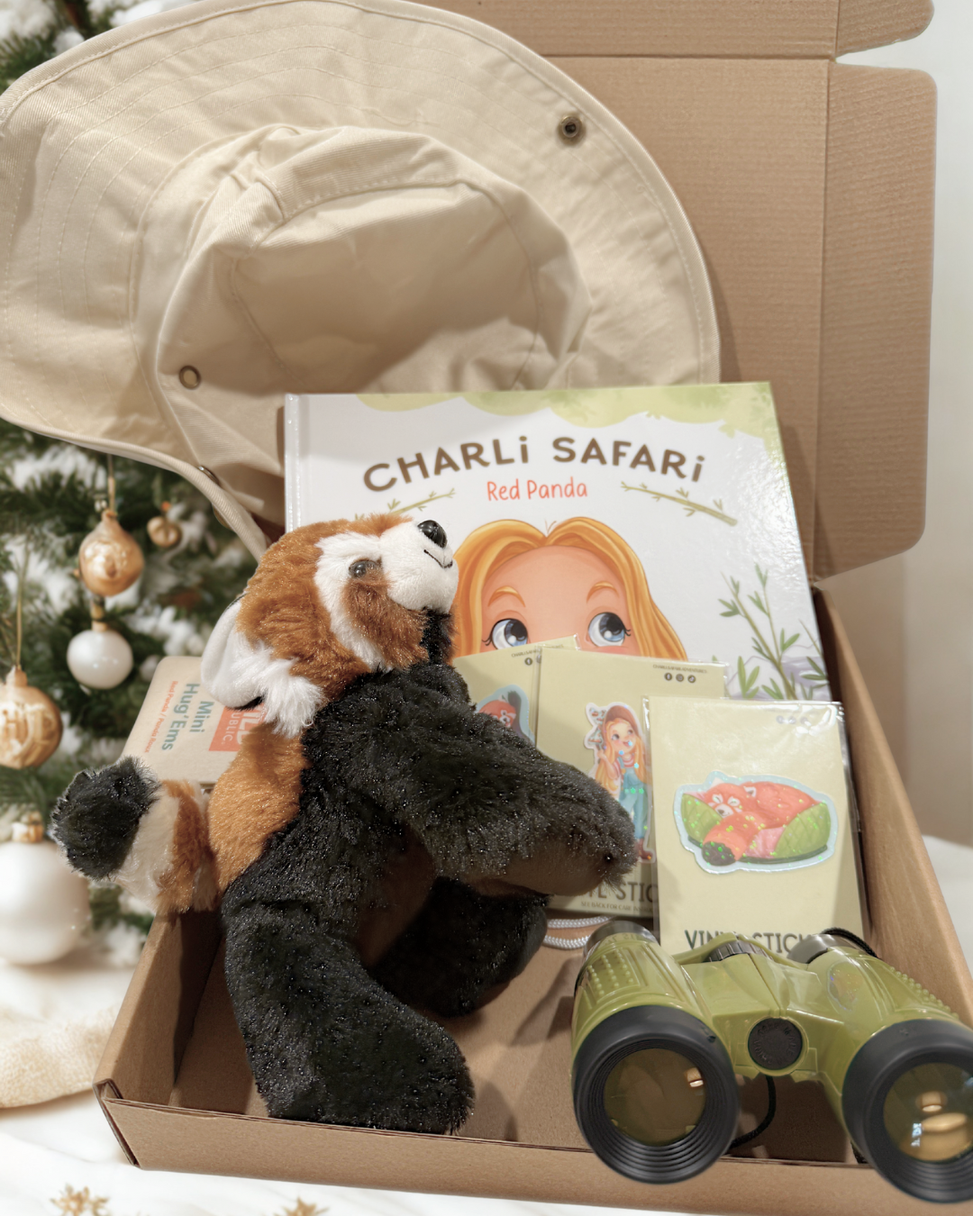 Charli Safari Red Panda Adventure Gift Box