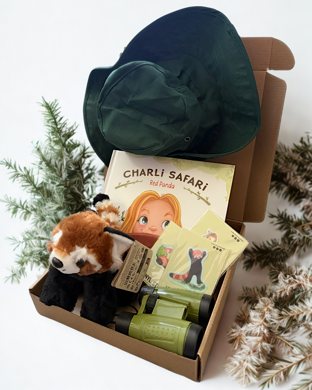 Charli Safari Red Panda Adventure Gift Box